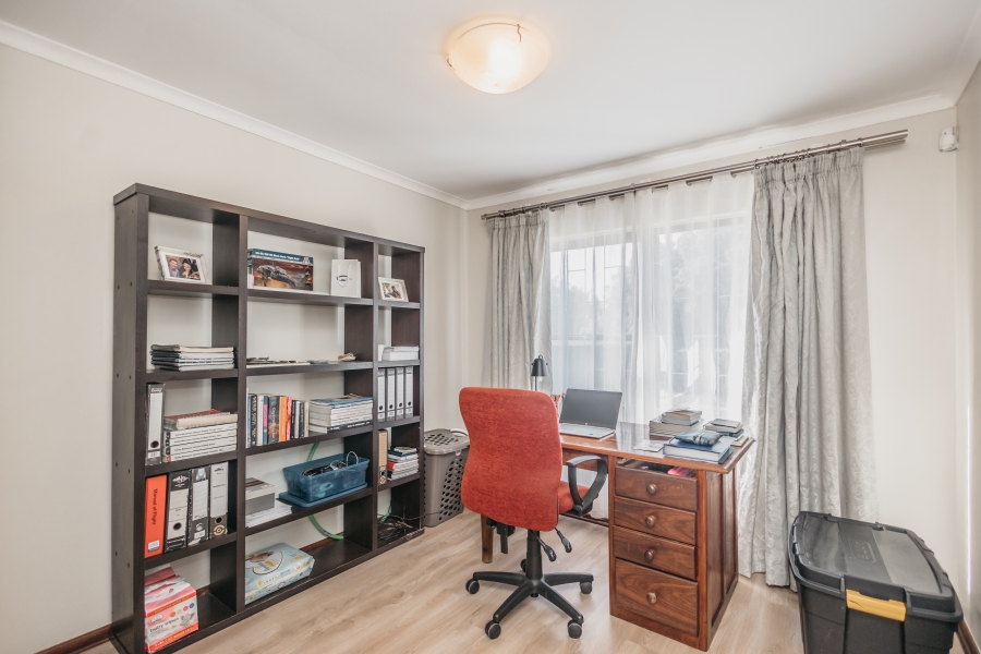To Let 2 Bedroom Property for Rent in Ridgeworth Western Cape